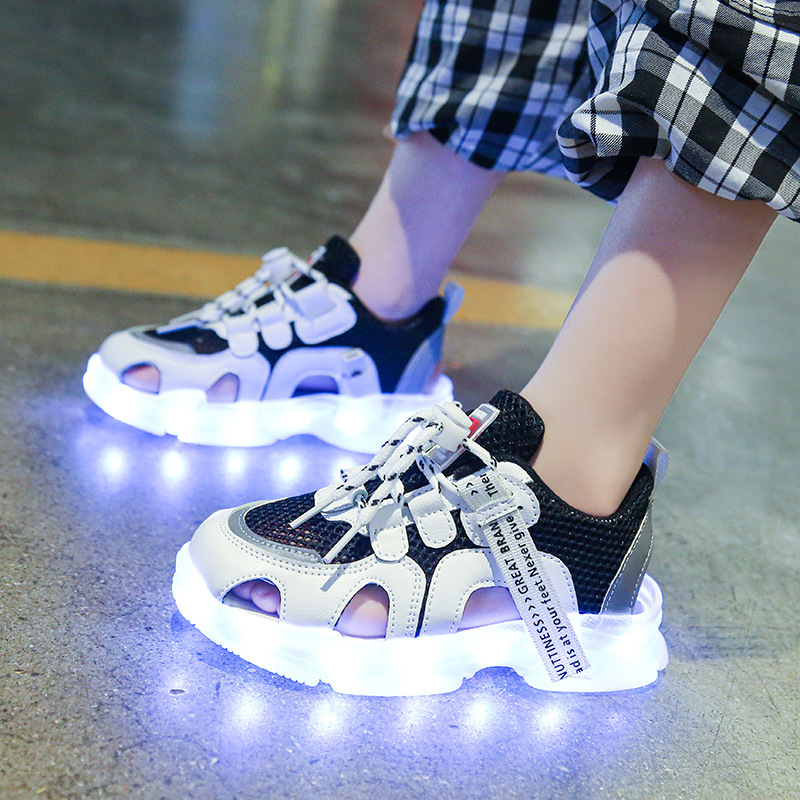 Boys Baotou Luminous Sandals Slippers Children's Sports Colorful Charging Shoe with Lights Girls Medium-sized Shoes Small Kids, Color#4
Boys Baotou Luminous Sandals Slippers Children's Sports Colorful Charging Shoe with Lights Girls Medium-sized Shoes Small Kids, Color#4