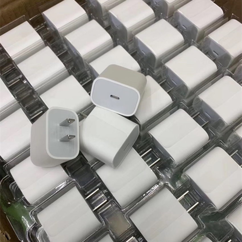 Original 18W 20W PD Type c Wall Quick Charger US/EU plug USB-C Power Adapter for iPhone 11 12 13 Super fast charging type c charger With packaging
Original 18W 20W PD Type c Wall Quick Charger US/EU plug USB-C Power Adapter for iPhone 11 12 13 Super fast charging type c charger With packaging