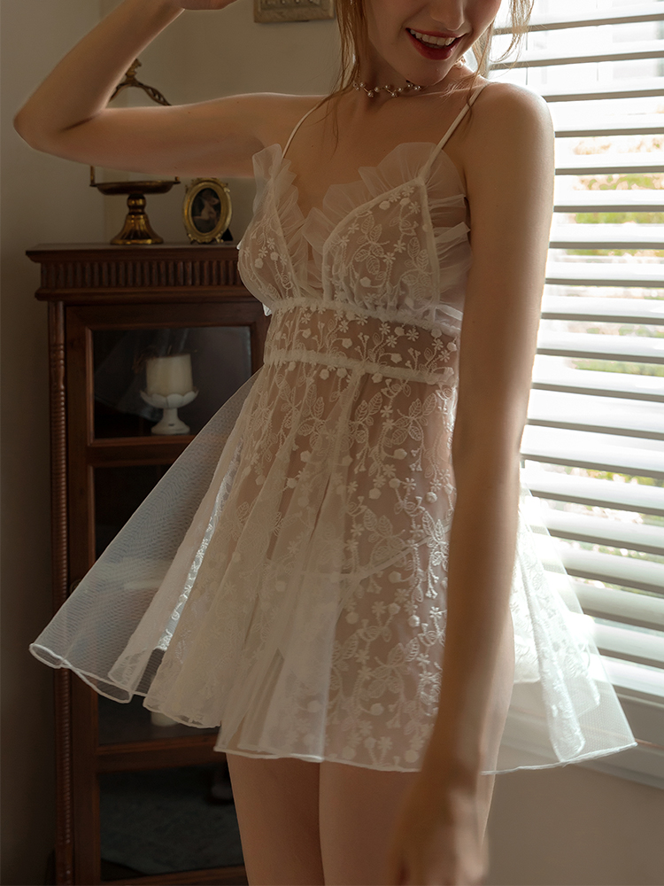 2021white floral lace small chest nightdress hollow deep v strap dress female mesh tulle perspective nightgown with panties, Black;white
2021white floral lace small chest nightdress hollow deep v strap dress female mesh tulle perspective nightgown with panties, Black;white