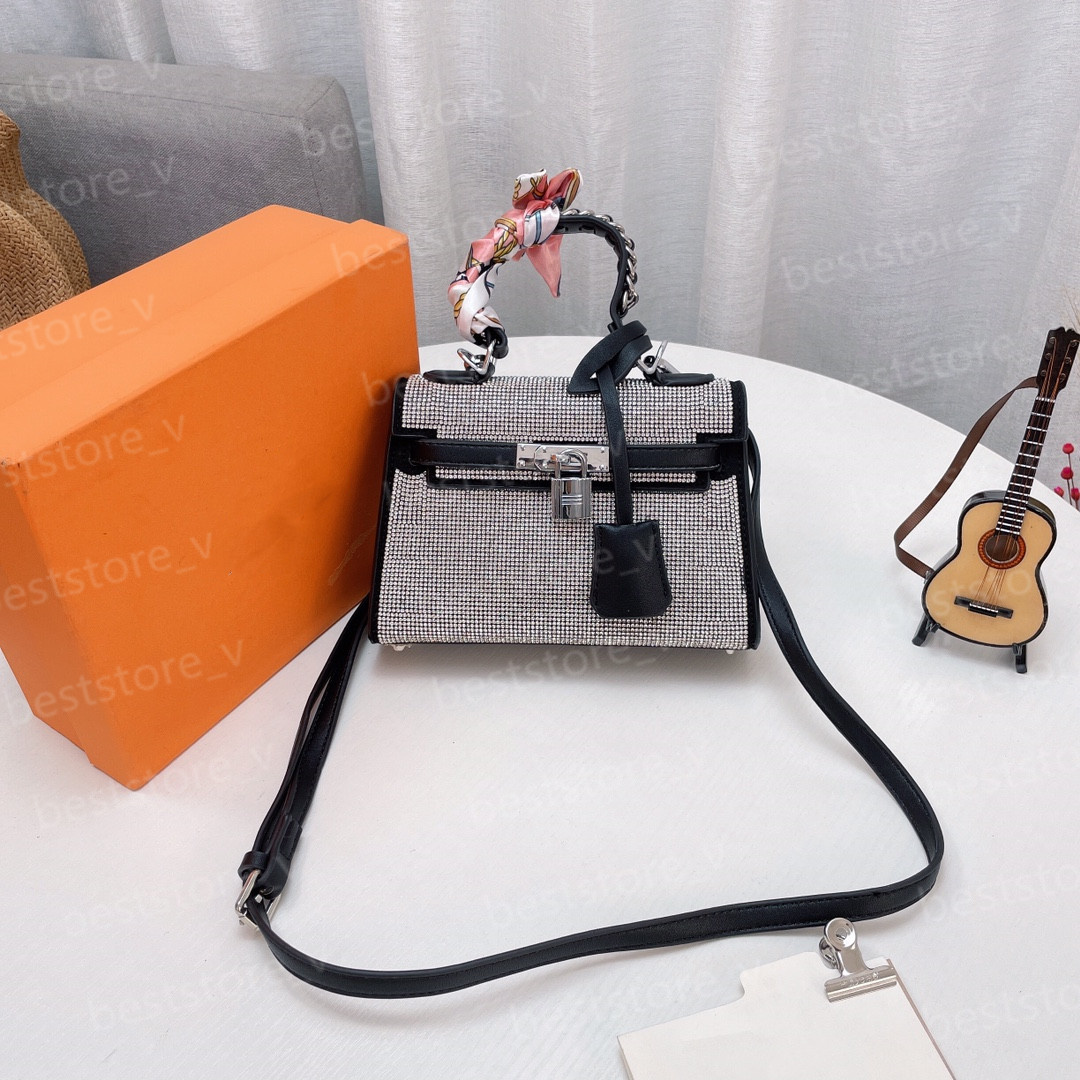 2021fashion designer luxury bag rhinestone vegetable super flash party essentialbag handbag fashion trend, Brown
2021fashion designer luxury bag rhinestone vegetable super flash party essentialbag handbag fashion trend, Brown