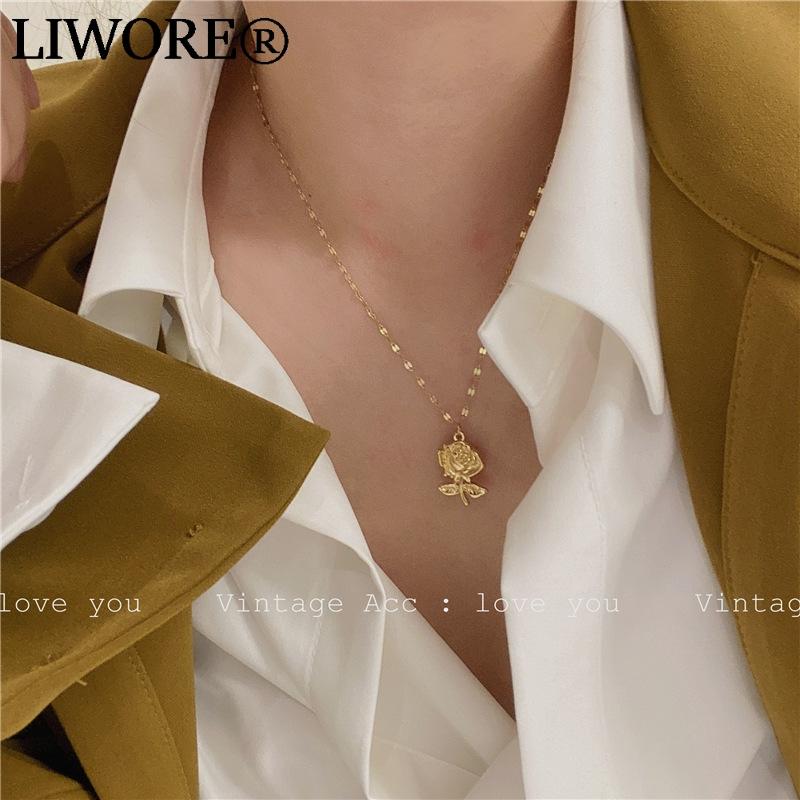 Chains Simple Rose Flower Pendant Necklace Women's Fashion High Quality Golden Clavicle Chain Jewelry Accessories, Silver
Chains Simple Rose Flower Pendant Necklace Women's Fashion High Quality Golden Clavicle Chain Jewelry Accessories, Silver