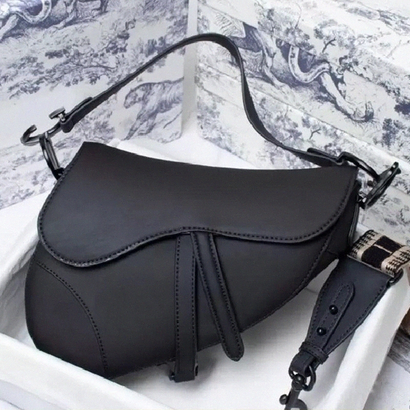High Quality Designer Bags Women Fashion Gold Metal Sac Saddle matte printing Embroidery Handbags Cross body Handbag Shoulder Phone Vintage Bag Purse I9tv#
High Quality Designer Bags Women Fashion Gold Metal Sac Saddle matte printing Embroidery Handbags Cross body Handbag Shoulder Phone Vintage Bag Purse I9tv#
