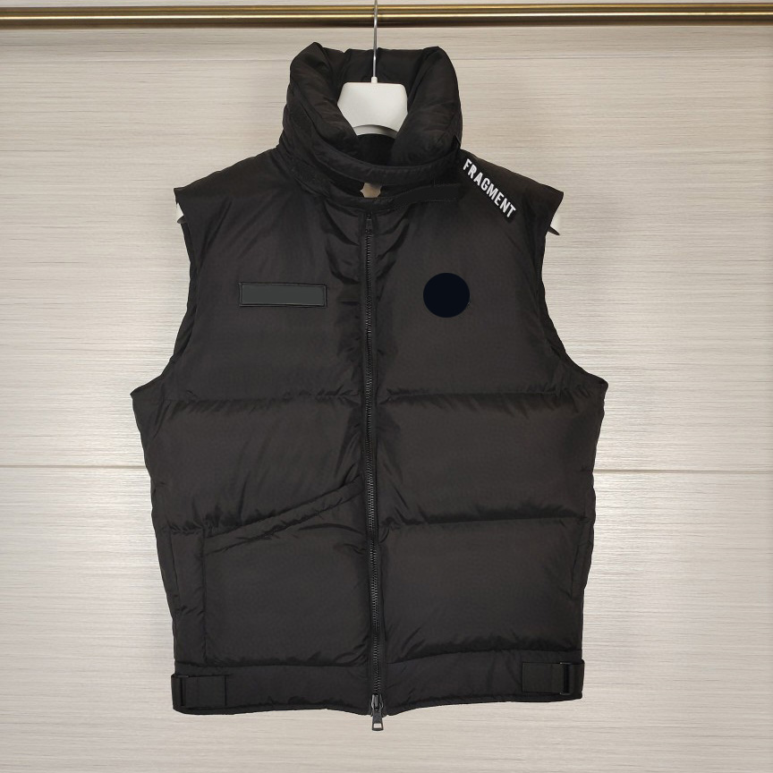Designer MAYA mens down vests Frence brrand Embroidery badge Stand Collar Outerwear luxury Laser MC logo women coats, Supplement (not shipped separately)
Designer MAYA mens down vests Frence brrand Embroidery badge Stand Collar Outerwear luxury Laser MC logo women coats, Supplement (not shipped separately)
