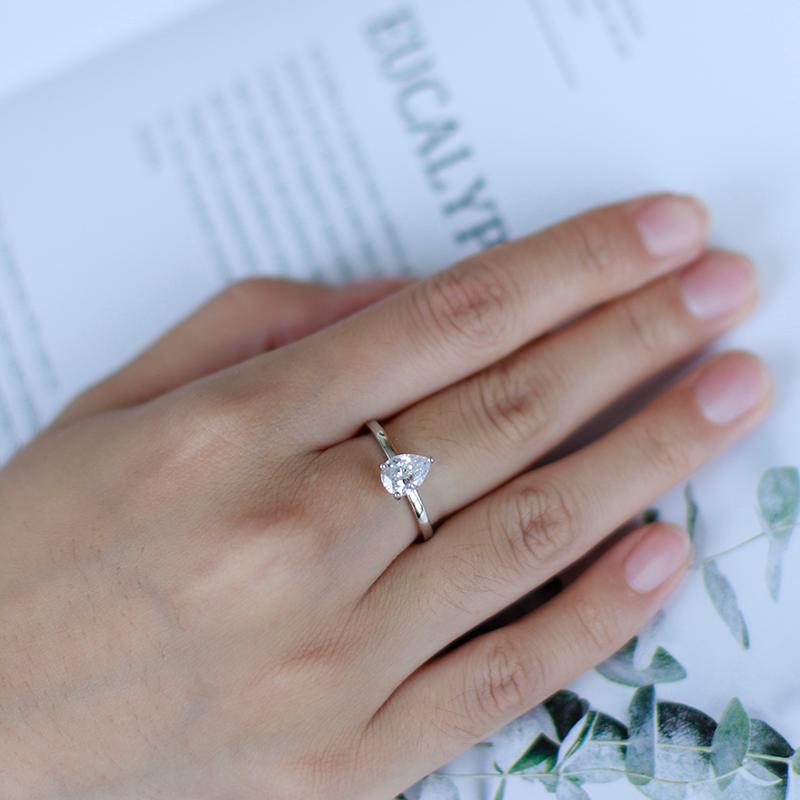 Cluster Rings Gem's Ballet Fine Jewelry 925 Sterling Silver White CZ Ring 1.31Ct Cubic Zirconia Pear Solitaire For Women Valentine's Day
Cluster Rings Gem's Ballet Fine Jewelry 925 Sterling Silver White CZ Ring 1.31Ct Cubic Zirconia Pear Solitaire For Women Valentine's Day