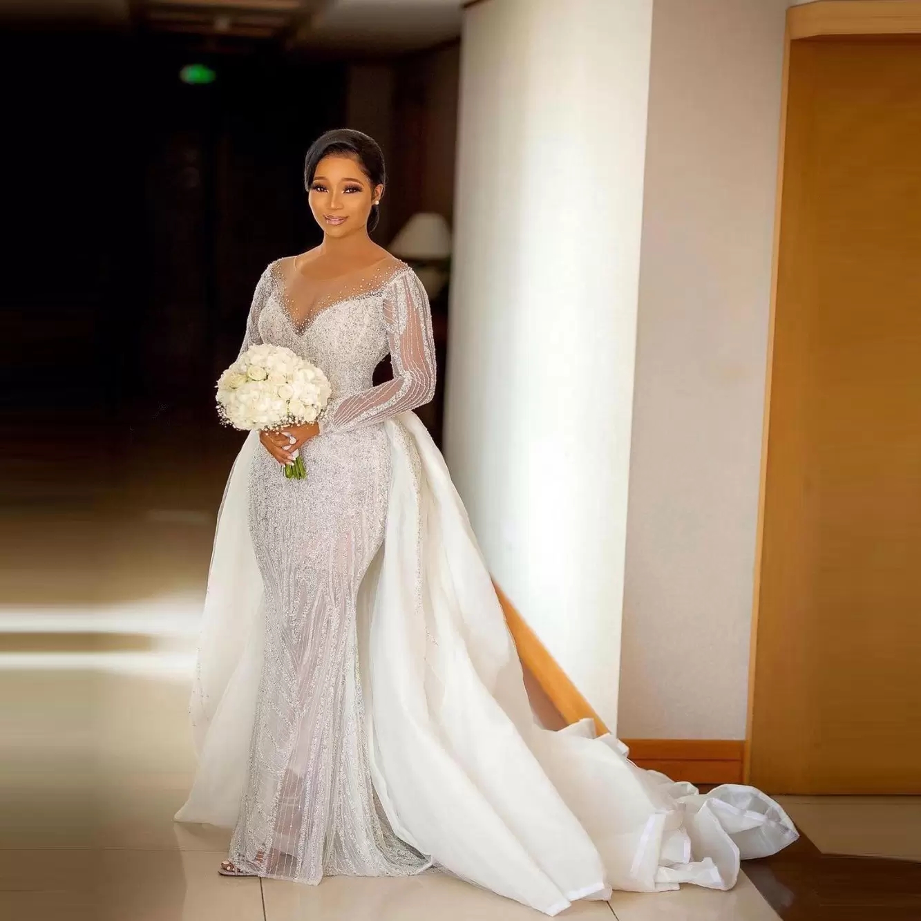 Sexy Perspective Beaded wedding dress Plus size Detachable Skirt Bridal Gowns Custom Aso-ebi, Red
Sexy Perspective Beaded wedding dress Plus size Detachable Skirt Bridal Gowns Custom Aso-ebi, Red