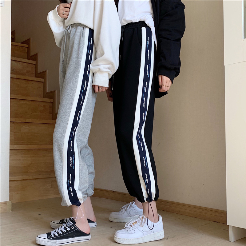 QNPQYX New Autumn Women Sports Pants Korean Elastic Waist Plus Velvet Wide-leg Pants Women's Drawstring Drawstring Casual Pants, Black
QNPQYX New Autumn Women Sports Pants Korean Elastic Waist Plus Velvet Wide-leg Pants Women's Drawstring Drawstring Casual Pants, Black