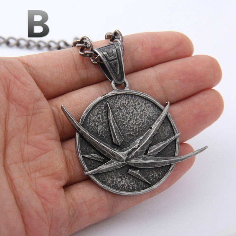 New Arrival The Wizard Wolf Head Pendant Necklace for The Witcher 3 Geralt with A The Wild Hunt 3 Figure TV