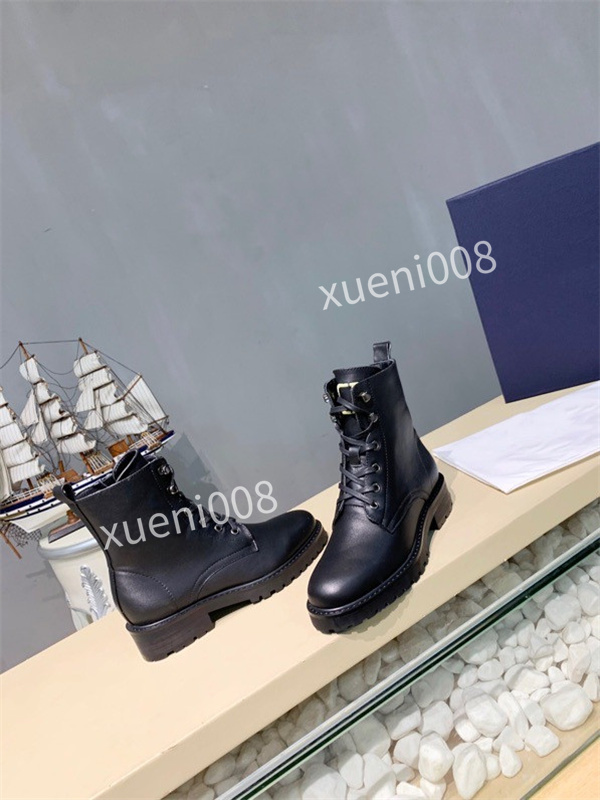 2022 Women Designer PILLOW Comfort Ankle Boots Lady Fashion Soft Down Flat Shoes Waterproof Nylon Upper Winter Outdoor Snowfield rx211017, 01
2022 Women Designer PILLOW Comfort Ankle Boots Lady Fashion Soft Down Flat Shoes Waterproof Nylon Upper Winter Outdoor Snowfield rx211017, 01
