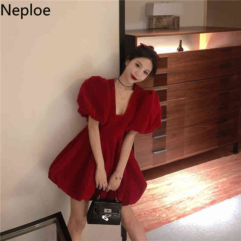 Neploe Woman Dress French Velvet Sweet Puff Sleeve Princess Mini Dresses Women Vintage Slim Waist V-neck Temperament Vestidos 210422
