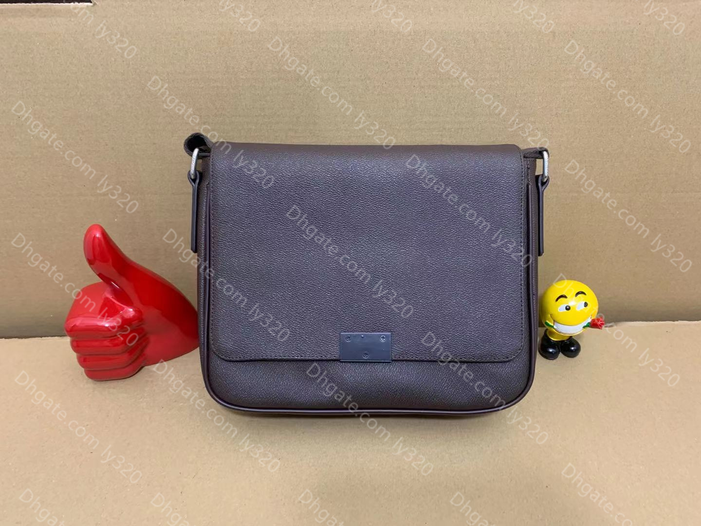 men bags Fashion messenger bag for men satchel shoulder handbag Cross Body presbyopic mini bagss man wholesale black brown
men bags Fashion messenger bag for men satchel shoulder handbag Cross Body presbyopic mini bagss man wholesale black brown