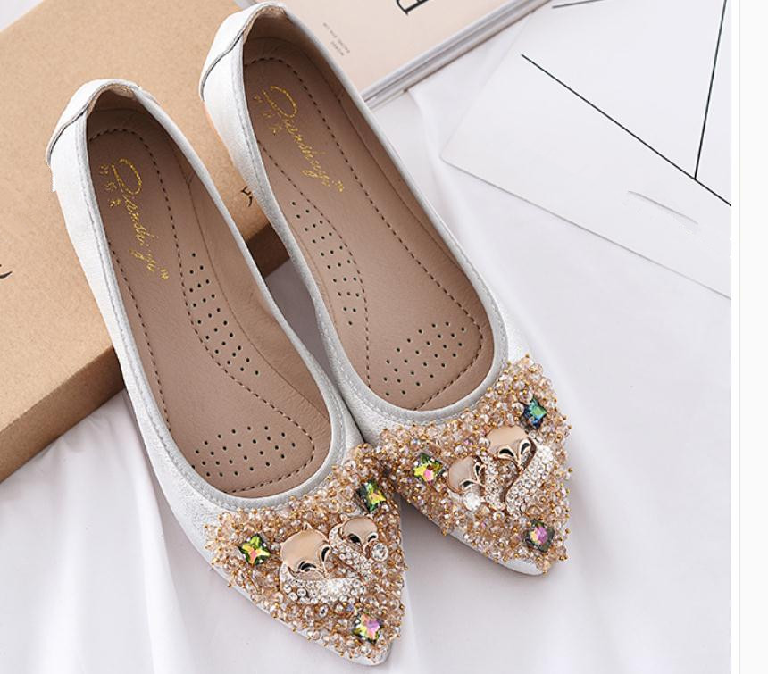 2021 Spring and Autumn shoes with New style fashion Slope heel pointed end Women's shoes #209, Silver
2021 Spring and Autumn shoes with New style fashion Slope heel pointed end Women's shoes #209, Silver