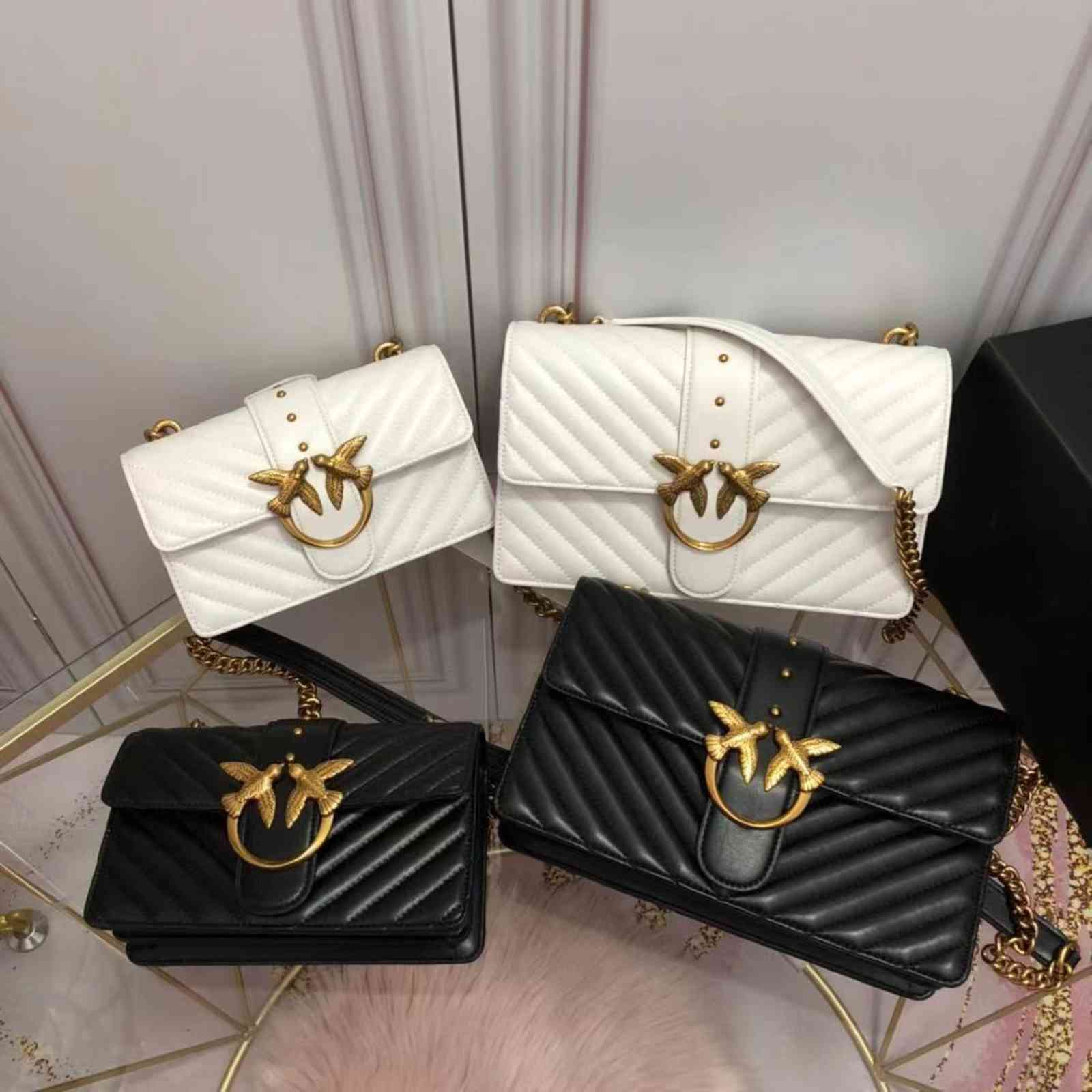 Pinkos Swallow 2021 Sheepskin Twill Gold Trend Fashion Single Shoulder Cross Arm Chain Bag 90hp wan, Black large size
Pinkos Swallow 2021 Sheepskin Twill Gold Trend Fashion Single Shoulder Cross Arm Chain Bag 90hp wan, Black large size