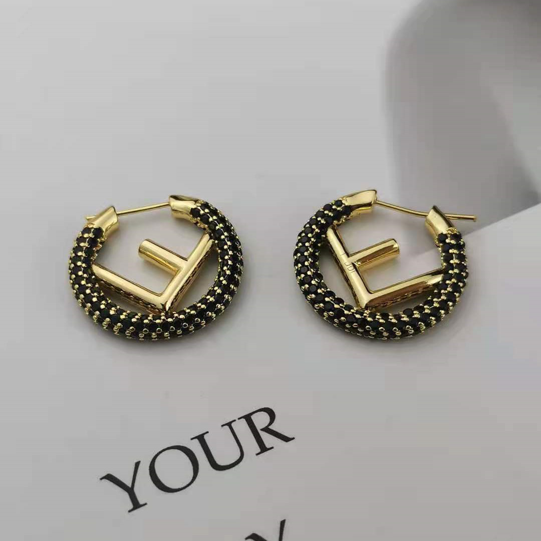 2021 fashion jewelry 21 new F letter ring earrings advanced temperament Black and white full diamond f Earrings, Silver
2021 fashion jewelry 21 new F letter ring earrings advanced temperament Black and white full diamond f Earrings, Silver