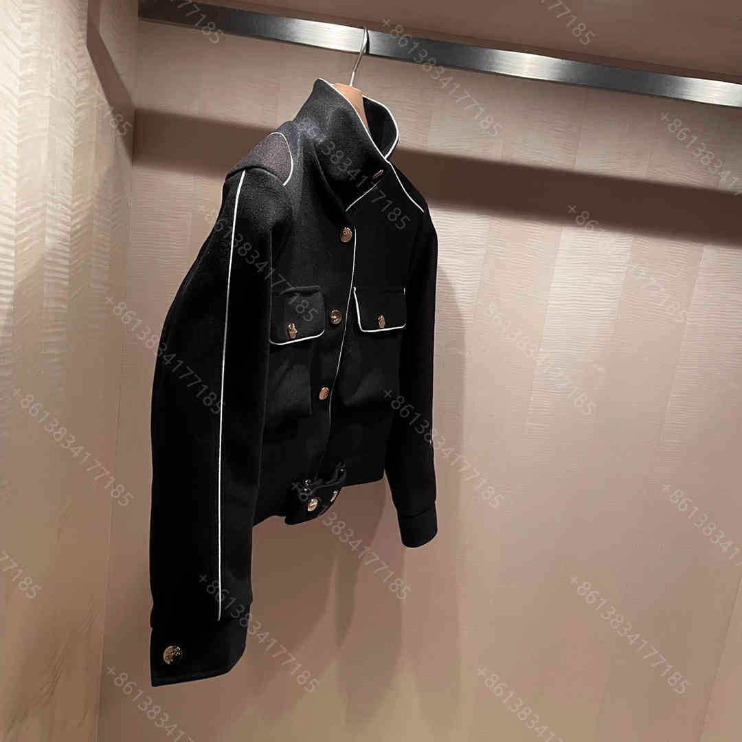 Fashion women wool woolen coat jacket logo brand lapel slim long sleeve women' jacket coats jackets metal buttons womens designer clothes wholesale
Fashion women wool woolen coat jacket logo brand lapel slim long sleeve women' jacket coats jackets metal buttons womens designer clothes wholesale