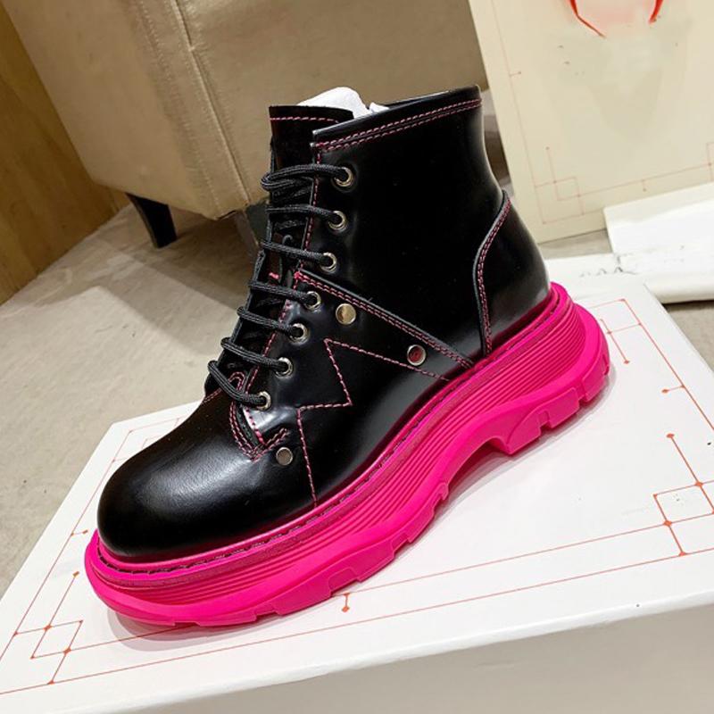 Autumn winter Martin boots designer woman Thick soled Travel lace-up sneaker 100% leather lady boot platform Casual shoe gym Running High top women shoes size 35-39-40, Extra shoebox
Autumn winter Martin boots designer woman Thick soled Travel lace-up sneaker 100% leather lady boot platform Casual shoe gym Running High top women shoes size 35-39-40, Extra shoebox