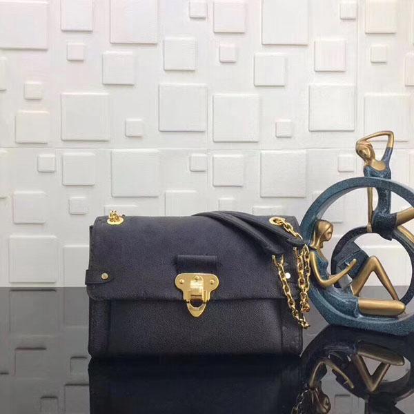 HH Women VAVIN Shoulder Bag Classic metal Hasp Mono Tote Embossing Leather Fashion Lady chain Crossbody Handbags Luxurys Designers Bags M44151, Extra fee
HH Women VAVIN Shoulder Bag Classic metal Hasp Mono Tote Embossing Leather Fashion Lady chain Crossbody Handbags Luxurys Designers Bags M44151, Extra fee