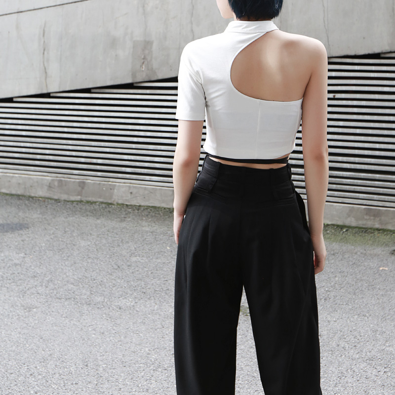 EAM Spring Summer Round Neck Short Sleeve Backless Irregular Brief Personality Tshirt Women Fashion JX391 210406