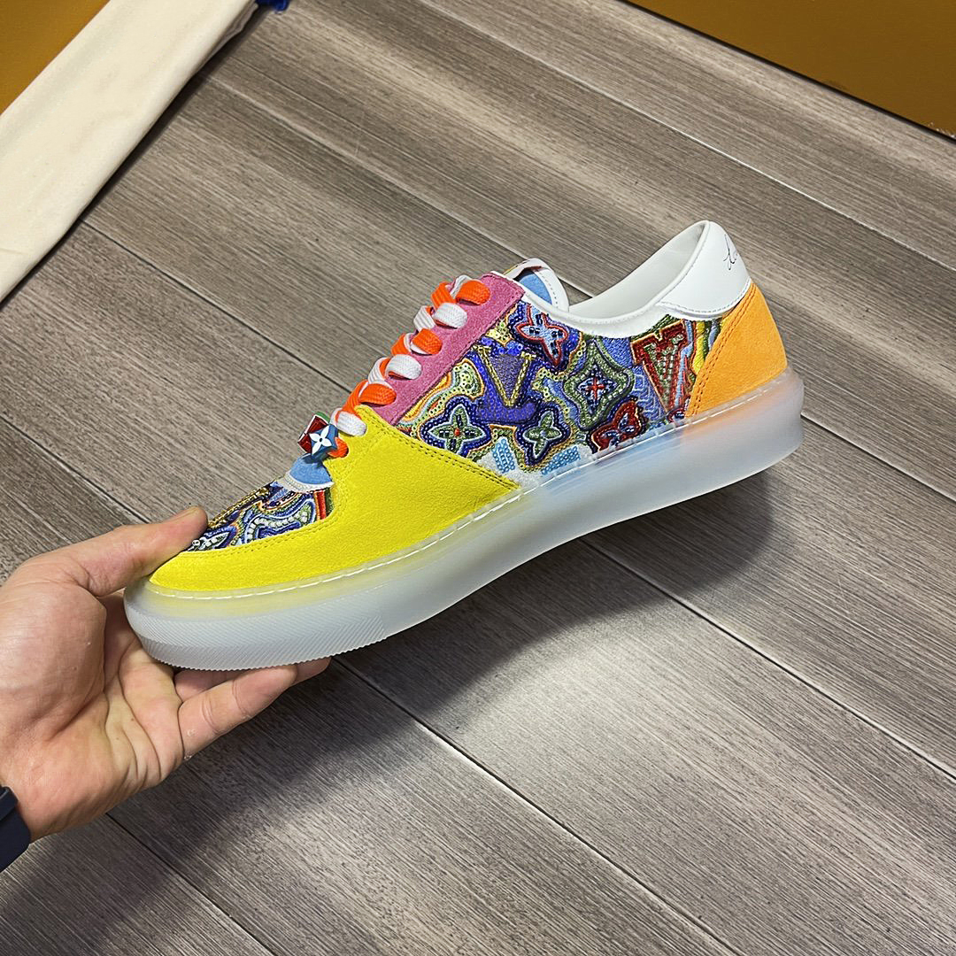High quality Spring/autumm men's Shoes luxury designer sneaker Velvet calfskin hand-beaded and sequined with box, Red;white
High quality Spring/autumm men's Shoes luxury designer sneaker Velvet calfskin hand-beaded and sequined with box, Red;white