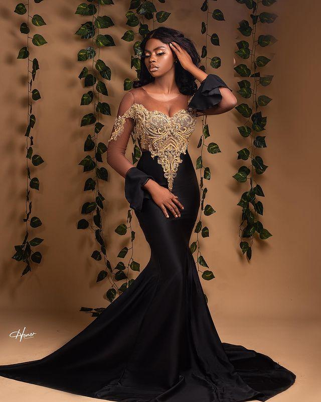 Plus Size Black Evening Dresses Sexy Illusion Lace Beaded Sheer Neck Mermaid Prom Dress Formal Party Second Reception Gowns Robe de mariée