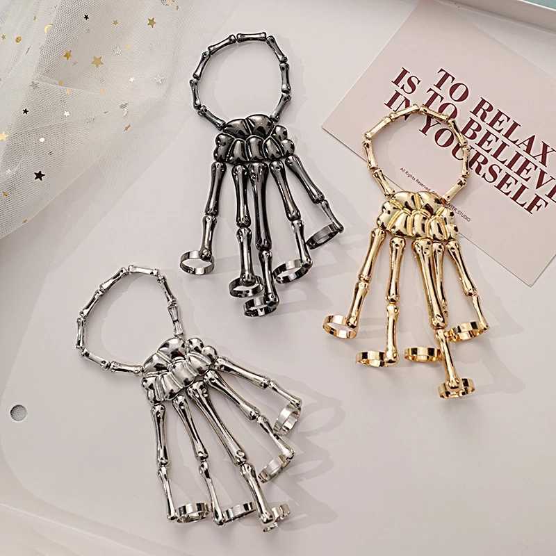 Luokey Men Cool Steam Punk Bracelets Bangles Elasticity Adjustable Goth Hand Skull Skeleton Bangle for Women Party Club Jewelry Q0719
Luokey Men Cool Steam Punk Bracelets Bangles Elasticity Adjustable Goth Hand Skull Skeleton Bangle for Women Party Club Jewelry Q0719
