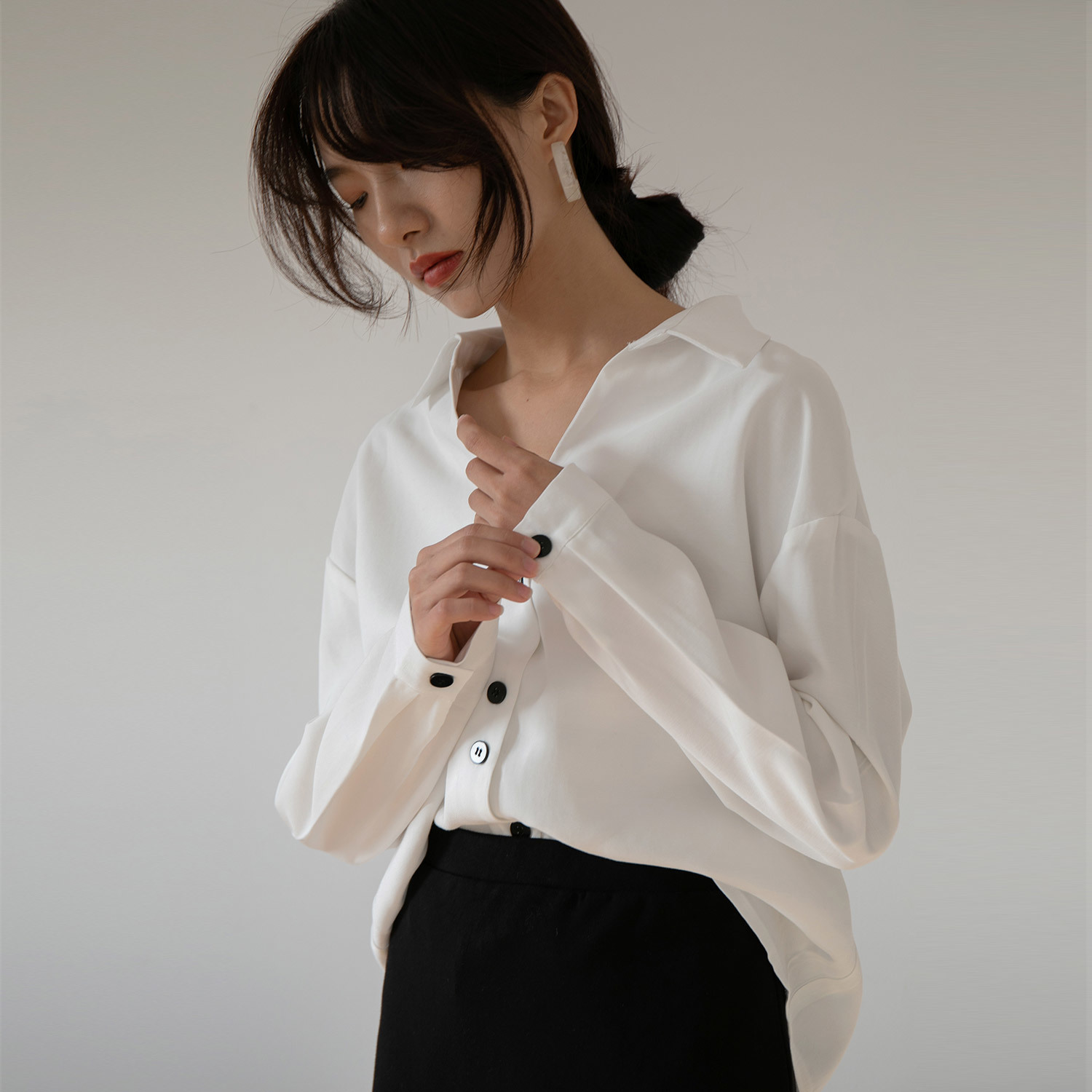 White Button Down Shirt For Women Blouse Black Long Sleeve Casual Top Female Korean Blouses s 210427