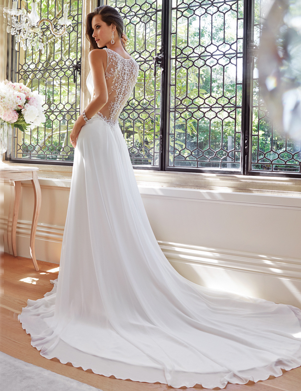 2022 Boho Beach white Chiffon Wedding Dress For Bride Sleeveless V-Neck Summer Long Train robes de mariée Sexy Illusion Backless Lace Beaded Bridal Go