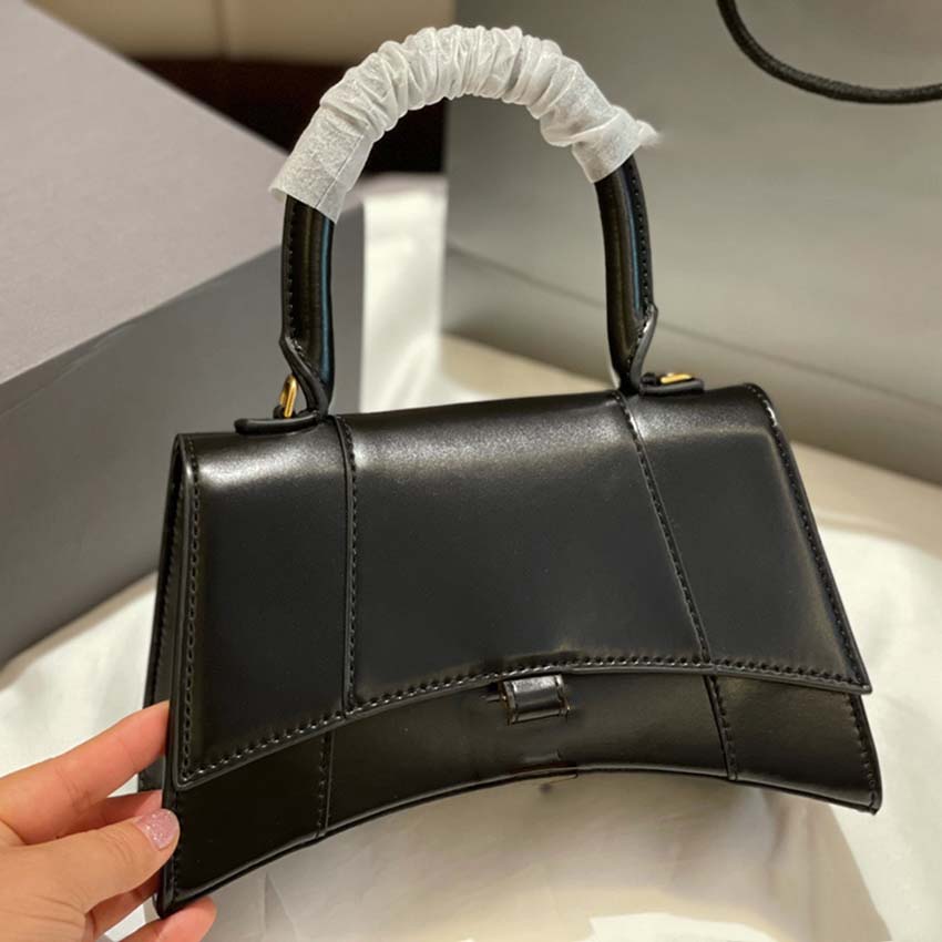 High-quality luxury designer bags and handbags Famous Classic women's bag, large-capacity shoulder bags, multi-functional daytime clutches 013, #12 no bags
High-quality luxury designer bags and handbags Famous Classic women's bag, large-capacity shoulder bags, multi-functional daytime clutches 013, #12 no bags