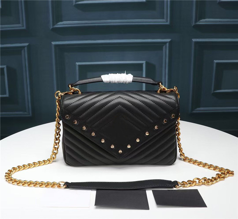 Top 26615 fashion luxury rivet leather messenger bag size 24cm 17cm 6cm lady chain can be shoulder or diagonal
Top 26615 fashion luxury rivet leather messenger bag size 24cm 17cm 6cm lady chain can be shoulder or diagonal
