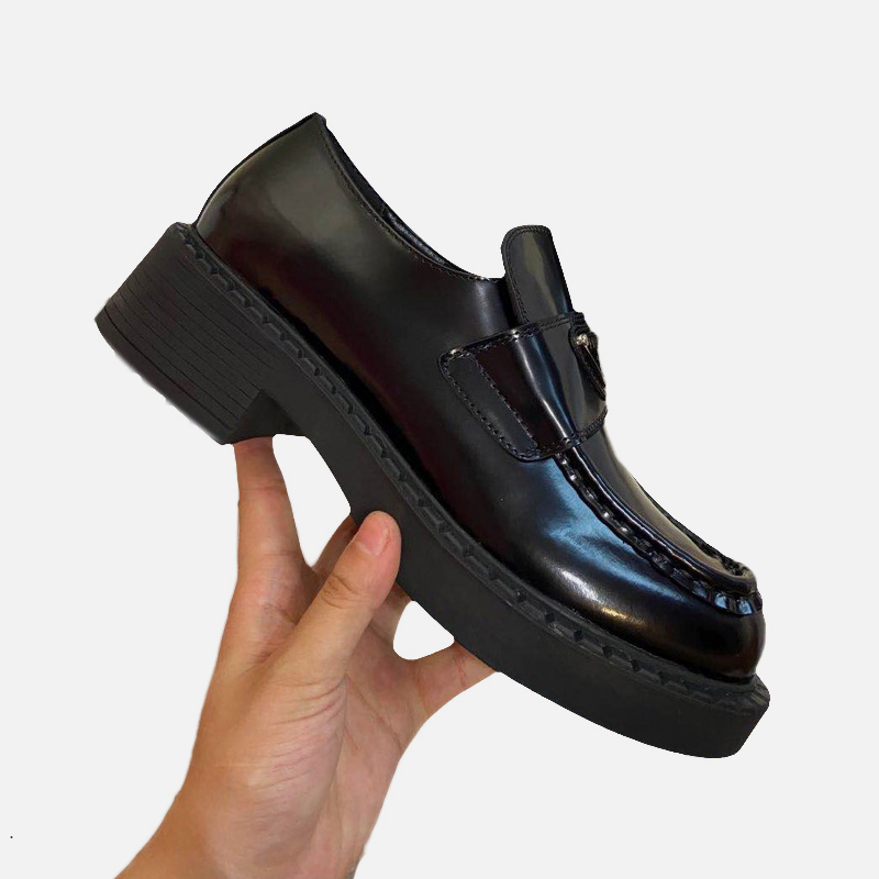 Woman small leather shoe high quality cowhide shoes fashion classic letter casual chunky heel shoesshoes for parties dress sandals size34-40, Black
Woman small leather shoe high quality cowhide shoes fashion classic letter casual chunky heel shoesshoes for parties dress sandals size34-40, Black