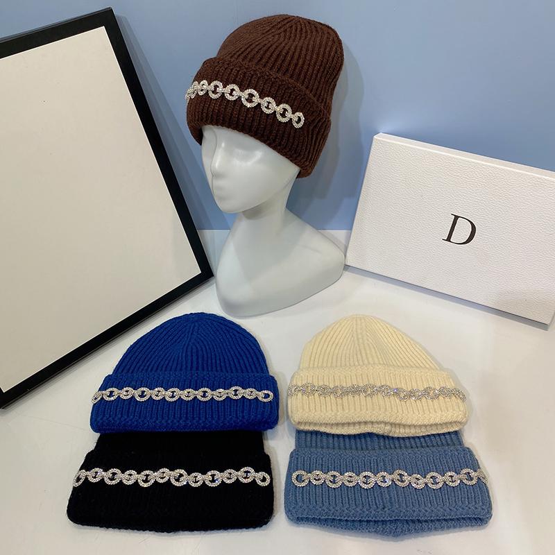 Beanies Luxury Women Winter Hat With Rhinestone Chain Soft And Comfortable Knitted Fashion Casual Beanie Gift
Beanies Luxury Women Winter Hat With Rhinestone Chain Soft And Comfortable Knitted Fashion Casual Beanie Gift