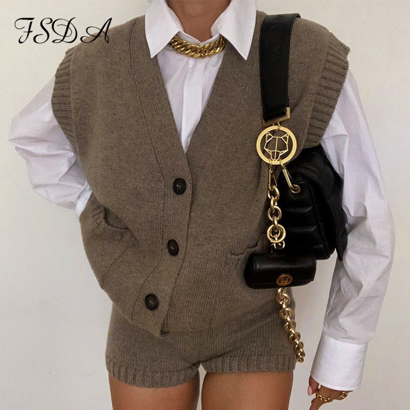 v neck sleeveless vest sweater button pocket loose jumper knitted casual autumn winter 2021 women oversized cardigan top, Black;white
v neck sleeveless vest sweater button pocket loose jumper knitted casual autumn winter 2021 women oversized cardigan top, Black;white
