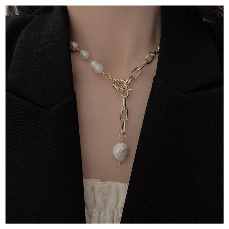 Baroque Pearl + Metal Chain Woman Design Luxury Fashion Long Pendant Sweater Neck Choker Necklace Jewellry Z79 Chains
Baroque Pearl + Metal Chain Woman Design Luxury Fashion Long Pendant Sweater Neck Choker Necklace Jewellry Z79 Chains