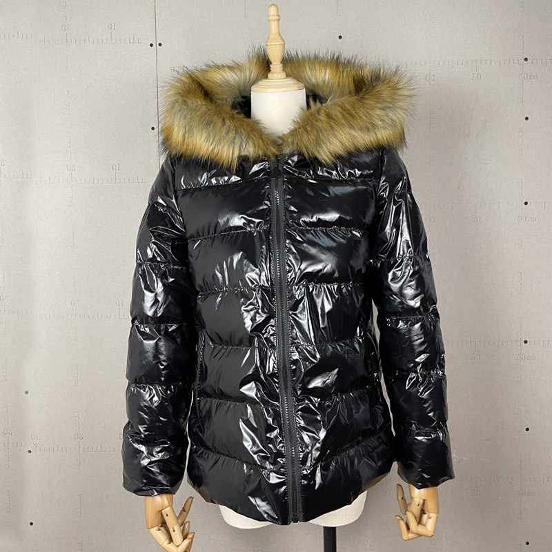 Original Badge Style Luxury Designer Brand Women's Downs Jacket Parkas Coats Classic Ladies Fashion Black Glossy Faux Fur Collar Warm W
Original Badge Style Luxury Designer Brand Women's Downs Jacket Parkas Coats Classic Ladies Fashion Black Glossy Faux Fur Collar Warm W