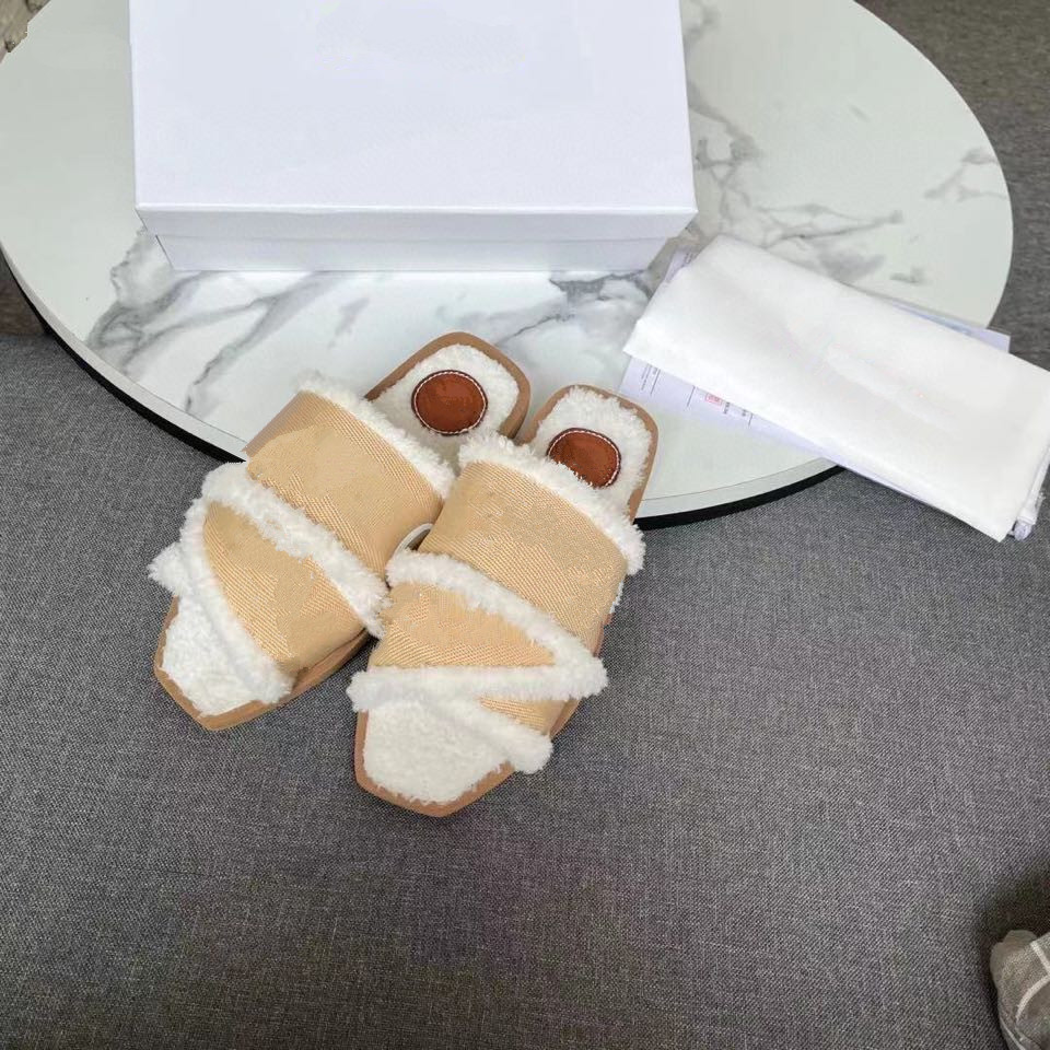 2021 slide winter shearling slipper women flat mule sandals Letter Print sandal womens high heels shoes 35-42, White
2021 slide winter shearling slipper women flat mule sandals Letter Print sandal womens high heels shoes 35-42, White