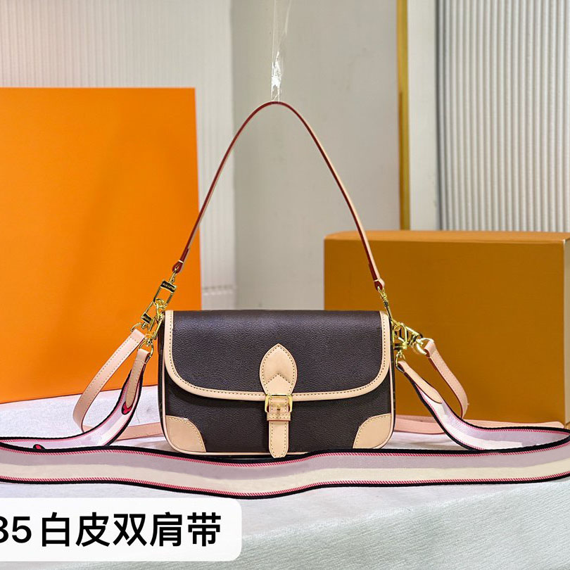 Shoulder Bags Diane High Quality Designers Saddle Bags Hobo Handbags Women Wallet Purse Crossbody bag M45985, Brown
Shoulder Bags Diane High Quality Designers Saddle Bags Hobo Handbags Women Wallet Purse Crossbody bag M45985, Brown
