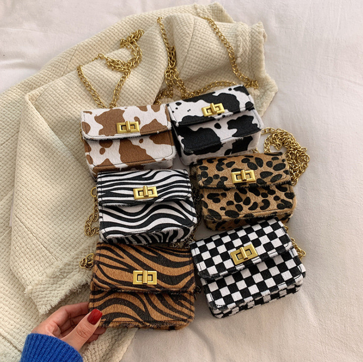 Kids faux horse fur zebra leopard purse girls checkered crossbody saddle bag designer children single shoulder princess bags Q3239
Kids faux horse fur zebra leopard purse girls checkered crossbody saddle bag designer children single shoulder princess bags Q3239