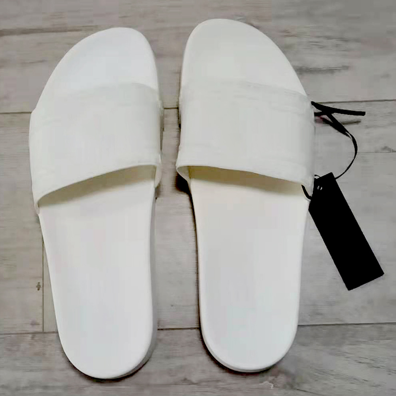 High Quality Luxurys Designers Women Sandals Fashion Six styles Flat Flip Flops Men slide Slippers Size US 7-12 with dust bag, Desiccant
High Quality Luxurys Designers Women Sandals Fashion Six styles Flat Flip Flops Men slide Slippers Size US 7-12 with dust bag, Desiccant
