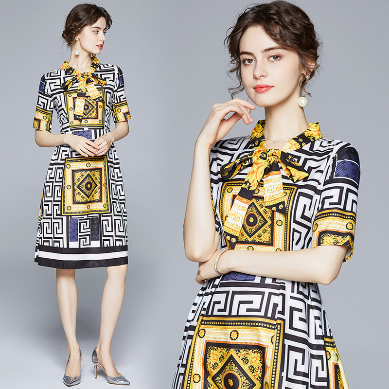Luxury Vintage Runway Printed Shirt Dress 2021 Ladies Designer Short Sleeve Mock Neck Slim A-Line Prom Bow Dresses Summer Autumn Office Holiday Fashion Women Clothes, 03
Luxury Vintage Runway Printed Shirt Dress 2021 Ladies Designer Short Sleeve Mock Neck Slim A-Line Prom Bow Dresses Summer Autumn Office Holiday Fashion Women Clothes, 03