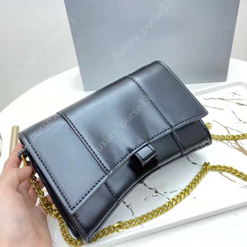Luxurys designers B Fashion womens Top Quality Black Shoulder Bags Handbags wallet Clutch Hourglass Bag Totes CrossBody 2022 Handbag purses Best-selling online, Box
Luxurys designers B Fashion womens Top Quality Black Shoulder Bags Handbags wallet Clutch Hourglass Bag Totes CrossBody 2022 Handbag purses Best-selling online, Box