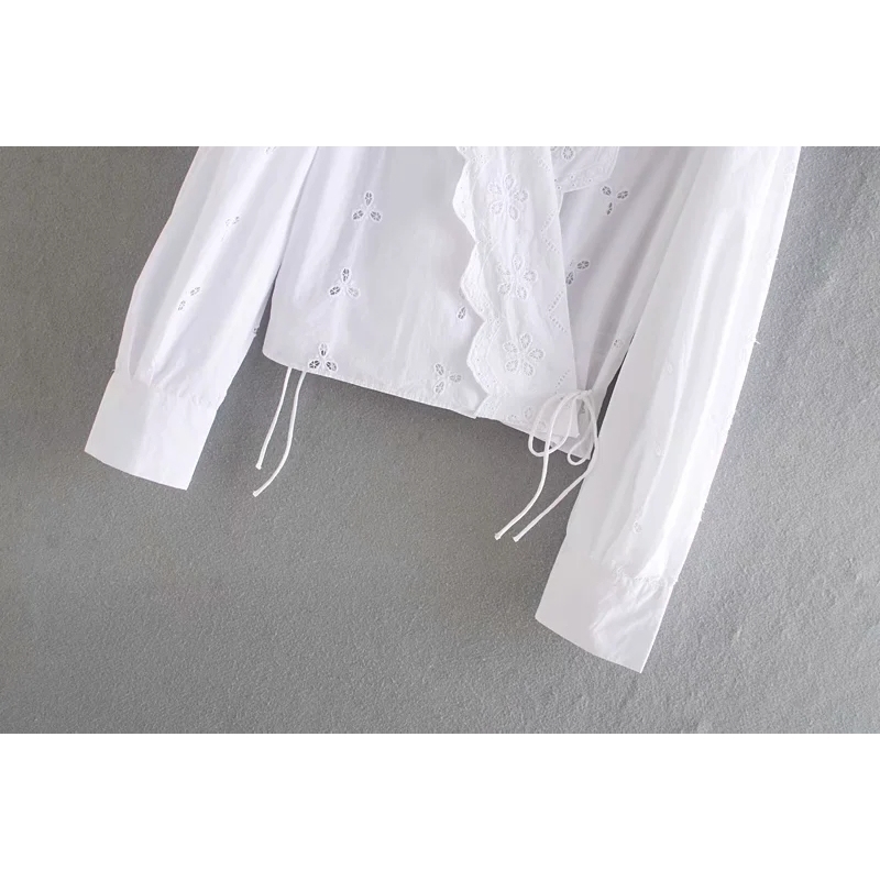 fashion women white shirts summer embroidery floral ladies blouses v neck casual female shirt bow girls blouse 210430