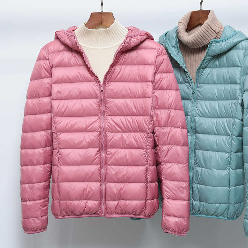 Women's Winter Ultra Light Down Jackets Hooded Slim Packable Down Coats Lady Autumn Winter Down Parkas Woman Outerwear 210930