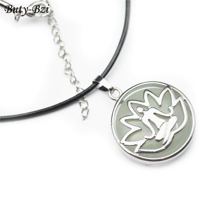 Pendant Necklaces Lotus Sitting Buddha Natural Stone Round Cabochon Metal Hollow Out Black Leather Cord Necklace Fashion Energy Jewelry
Pendant Necklaces Lotus Sitting Buddha Natural Stone Round Cabochon Metal Hollow Out Black Leather Cord Necklace Fashion Energy Jewelry