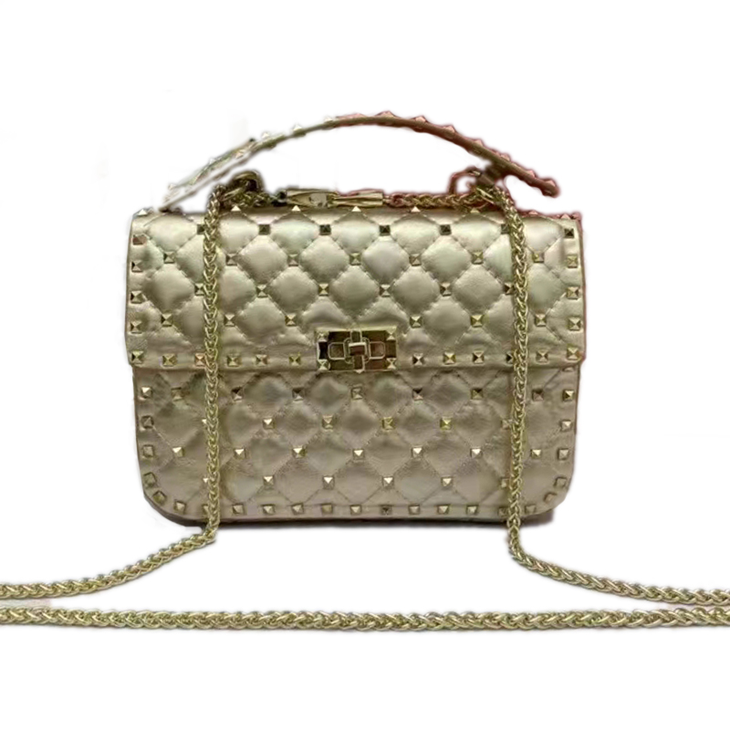 Designer Bags Classical Crossbody handbags high quality women shoulder black stud purse chain bag Detachable harness Flap Pocket Square Silver red white colors
Designer Bags Classical Crossbody handbags high quality women shoulder black stud purse chain bag Detachable harness Flap Pocket Square Silver red white colors