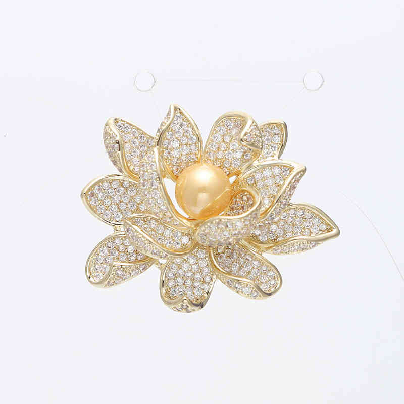 Fashion Korean Lotus Brooch Inlaid with Zircon Pearl