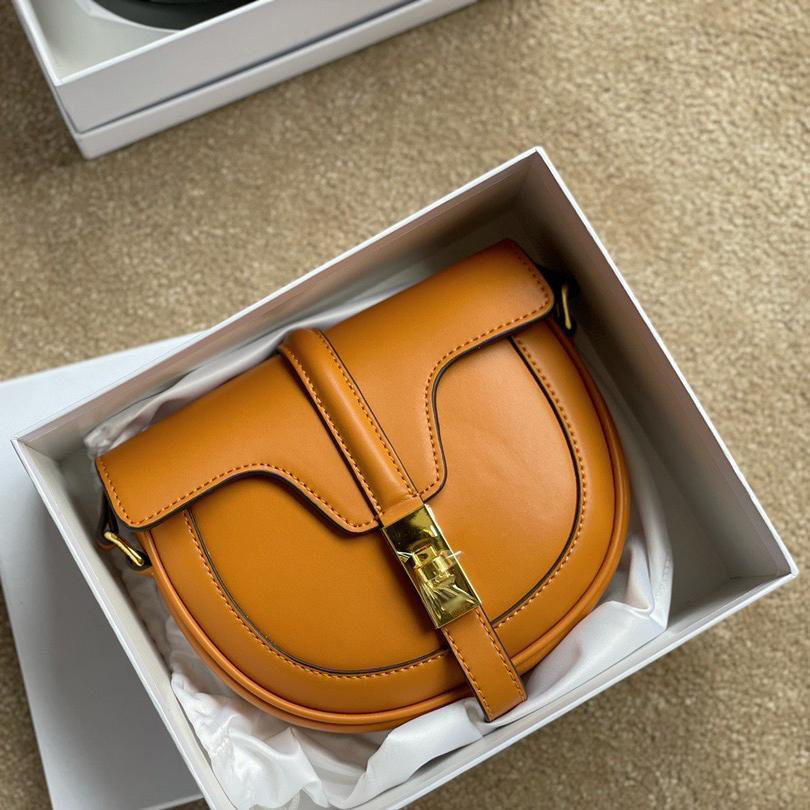 Fashion brand women saddle bags luxury designer handbag lady high quality trendy shoulder bag exquisite crossbody purse handbags 5 colors for you to choose, Black
Fashion brand women saddle bags luxury designer handbag lady high quality trendy shoulder bag exquisite crossbody purse handbags 5 colors for you to choose, Black