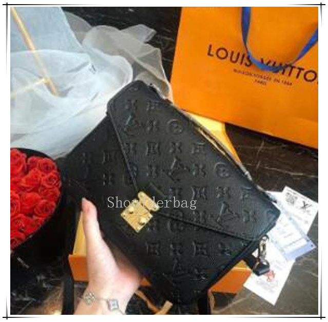 Top Quality women Shoulder Bags favorite multi pochette accessories Crossbody Purse Messenger Handbags LV Louis 1 Vitton, Red;black
Top Quality women Shoulder Bags favorite multi pochette accessories Crossbody Purse Messenger Handbags LV Louis 1 Vitton, Red;black