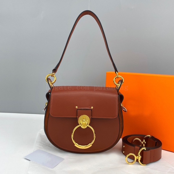 Womens designers Saddle Bag Handbag purses Metal Ring package handle bags Lady High quality leather shopping Shoulder Messenger Crossbody Handbags totes, Other colors contact to me
Womens designers Saddle Bag Handbag purses Metal Ring package handle bags Lady High quality leather shopping Shoulder Messenger Crossbody Handbags totes, Other colors contact to me