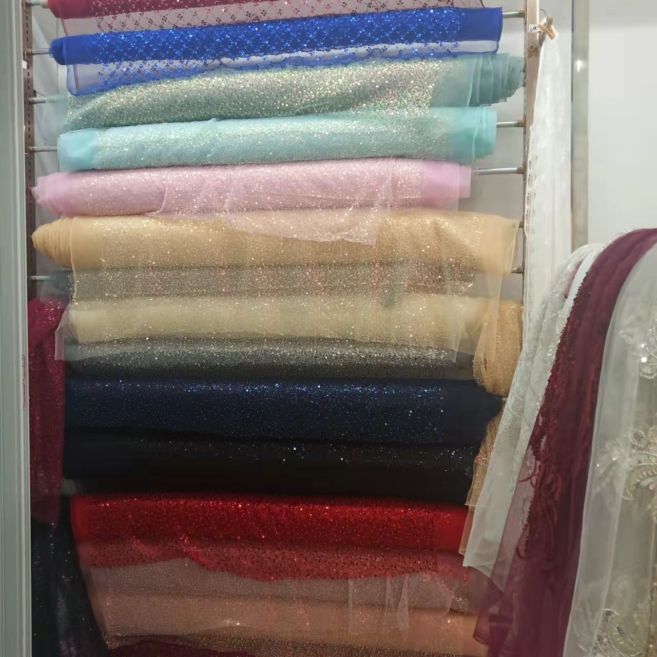 Sliver Black Sparkly Sleeveless mermaid Evening Dresses Sequins Pearls Beaded Sweetheart Side Slit Formal Party Gowns Prom Pageant Dress 2022 Vestidos