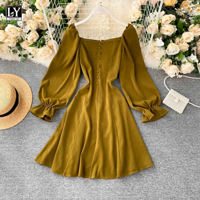 LY VAREY LIN Autumn Solid Dresses Women Vintage Square Collar Lantern Sleeve High Waist Single Breasted Slim 210526, Black
LY VAREY LIN Autumn Solid Dresses Women Vintage Square Collar Lantern Sleeve High Waist Single Breasted Slim 210526, Black