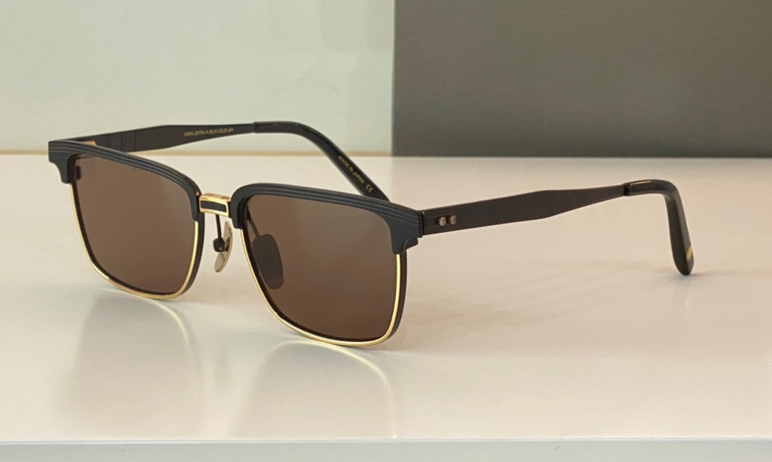 Matte Black Square Pilot Sunglasses 2076 Men Sport Sunglasses Driving Glasses UV Protection Eyewear with Box
Matte Black Square Pilot Sunglasses 2076 Men Sport Sunglasses Driving Glasses UV Protection Eyewear with Box